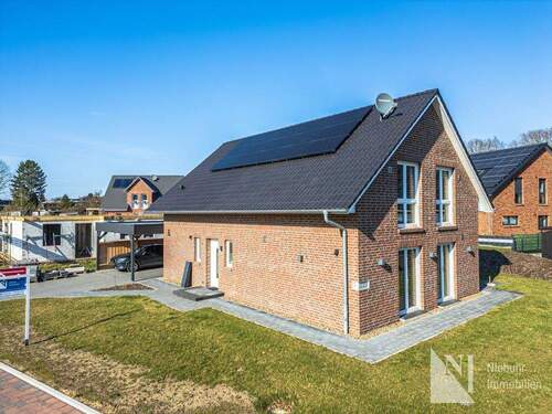 Hausansicht II - 5 Zimmer Einfamilienhaus zum Kaufen in Dahlenburg