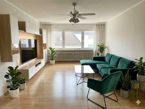 Wohnzimmer Haupthaus KI - 9 Zimmer Mehrfamilienhaus, Wohnhaus zum Kaufen in Mülheim-Kärlich