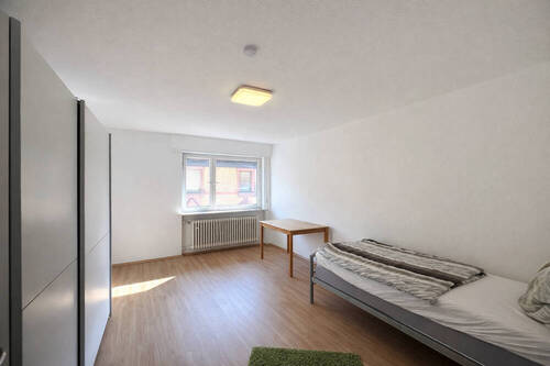 Zimmer 1 - 3 Zimmer Etagenwohnung zur Miete in Mannheim / Waldhof