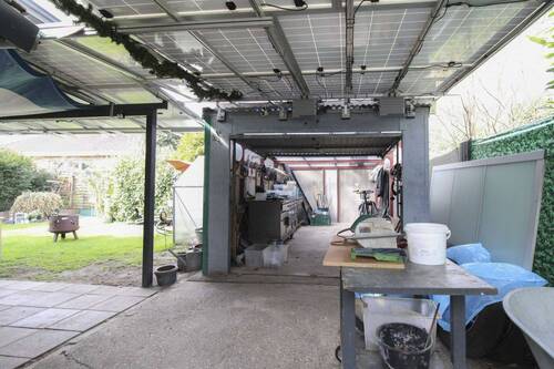 08 Garage - 