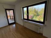 SZ EG mit Balkonaustritt - 