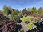 Garten vom Balkon aus - Einfamilienhaus mit 169,00 m&sup2; in Waldbröl zum Kaufen
