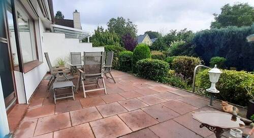 Terrasse mit Blick ins Grüne - 