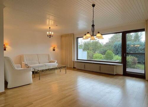 Wohnzimmer - 4 Zimmer Doppelhaushälfte in Itzehoe