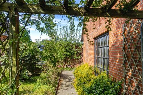 Seitenansicht - Neuer Lebensabschnitt Fleckeby - Aus Alt mach Traum