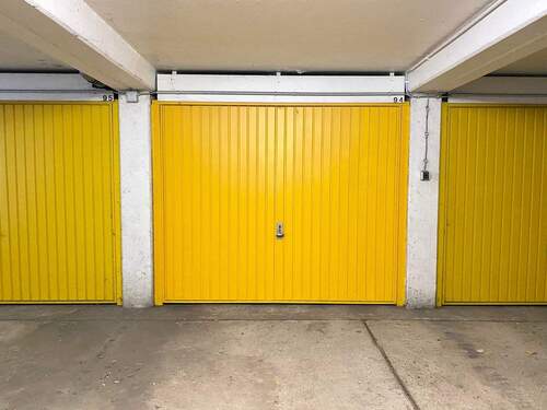 Garage im nahegelegenen Garagenhof - Erwerb für 8.000,- Euro - 