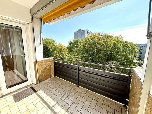 Loggia/ Balkon - Etagenwohnung mit 72,50 m&sup2; in Laatzen zum Kaufen