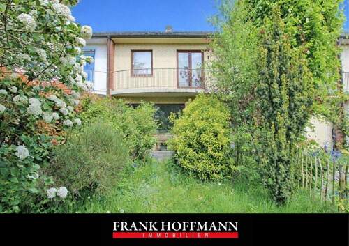 V9744P Titelbild - Ein Haus, viele Möglichkeiten: Mittelreihenhaus im schönen Halstenbek