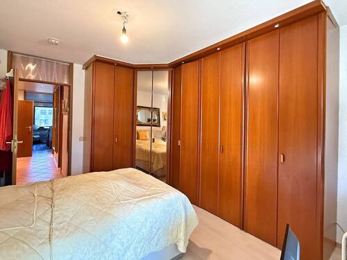 21 Schlafzimmer Bild 3 - 