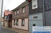 Vorderansicht - Für Kreative: Uriges Bauernhaus zum Herrichten