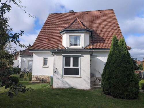 Seitenansicht - Einfamilienhaus mit 180,00 m² in Korbach zum Kaufen