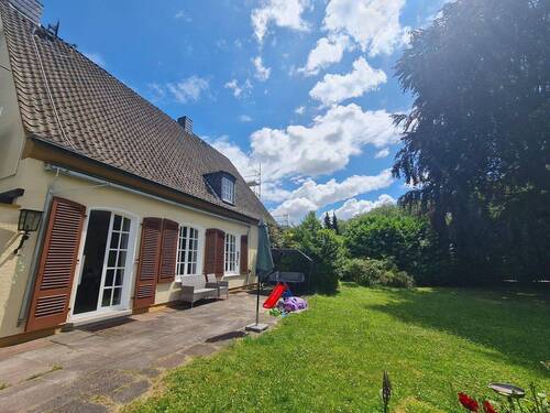 Gartenansicht - 9 Zimmer Einfamilienhaus zum Kaufen in Duisburg