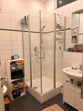 Modernes Badezimmer - 