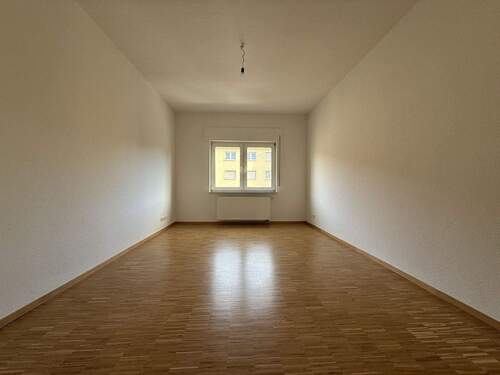 Zimmer 1 - 4 Zimmer Etagenwohnung in Mannheim