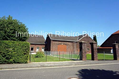 Frontansicht - 4 Zimmer Mehrfamilienhaus, Wohnhaus in Viersen / Bockert