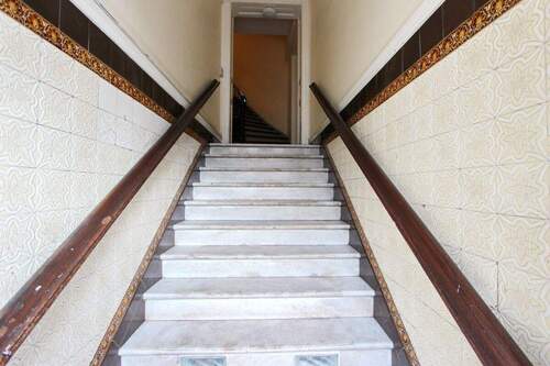 Hauseingang - Etagenwohnung mit 92,10 m&sup2; in Hamburg zum Kaufen