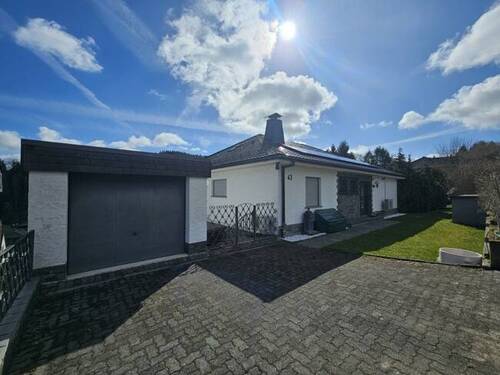 Ansicht Haus - 7 Zimmer Einfamilienhaus in Hellenthal