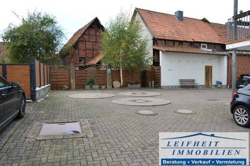 Zufahrt/Hof - 