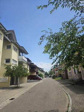 Strasse vor dem Haus 1 - 4 Zimmer Etagenwohnung in Jestetten