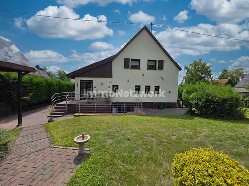 VK-130-Bilder Hausansicht (2) - 6 Zimmer Einfamilienhaus in Völklingen