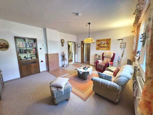 Wohnzimmer - 3 Zimmer Etagenwohnung in Hannover