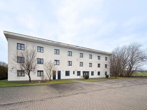 Gebäudeansicht - Attraktive Büroeinheit in verkehrsgünstiger Lage an der A210 zwischen Kiel und Rendsburg