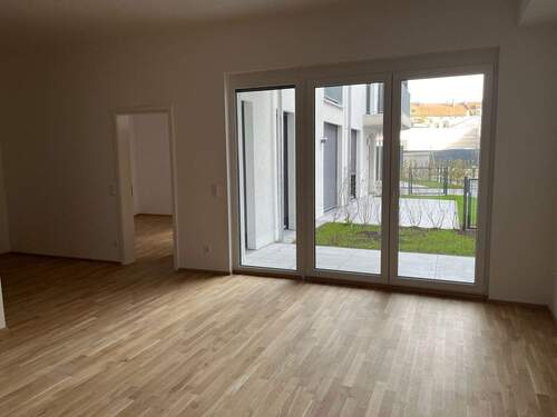 Wohnbereich - 2 Zimmer Terrassenwohnung in Nürnberg