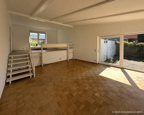 Wohnzimmer untere Ebene - 