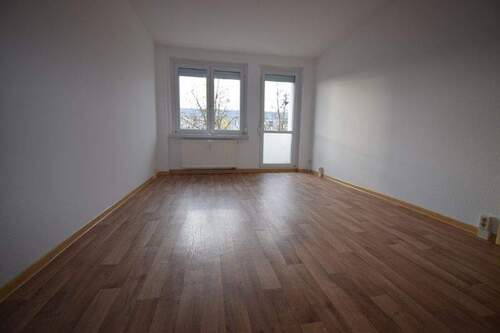 Originalbild Wohnzimmer - 4-Raumwohnung mit Südbalkon - 456,00&nbsp;EUR Kaltmiete, ca.&nbsp; 76,10&nbsp;m&sup2;&nbsp;Wohnfl&auml;che
