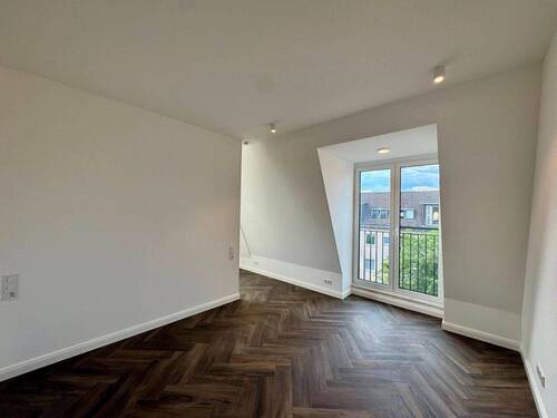 Zimmer 2 - 