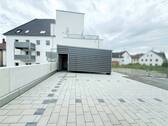 Parkplätze und Fahrradgarage - 