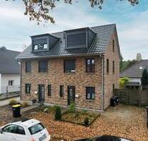 Doppelhaushälfte mit 4 Zimmern und Stellplatz in Bremen-Osterholz