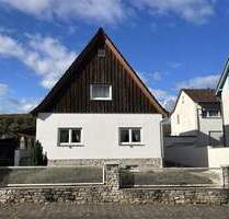 1-2 Familienhaus mit 8 Zimmern und schönem grossen Garten sowie Garage Stellplätze - Rosbach Ober-Rosbach