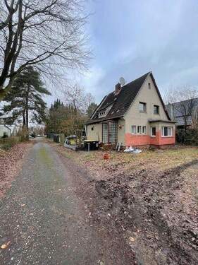 IVN präsentiert: - Traumhaftes Grundstück mit 2 Häusern in Schenefeld bei HH