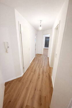 Flur - 3 Zimmer Etagenwohnung zur Miete in Puderbach