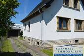 Seiten- und Vorderansicht - 