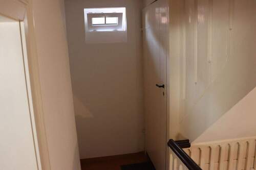 Tür zum Dachbodenaufgang - 