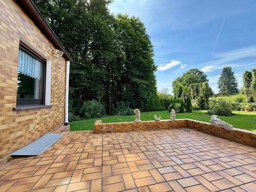 Große Terrassenanlage - Einfamilienhaus mit 149,20 m&sup2; in Fröndenberg/Ruhr zum Kaufen