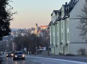 Blick auf Altstadtkern Haustür - 2 Zimmer Etagenwohnung zur Miete in Aue