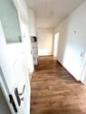 Flur - Etagenwohnung mit 70,00 m&sup2; in Aue zur Miete