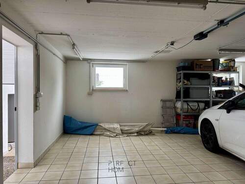 Garage - 