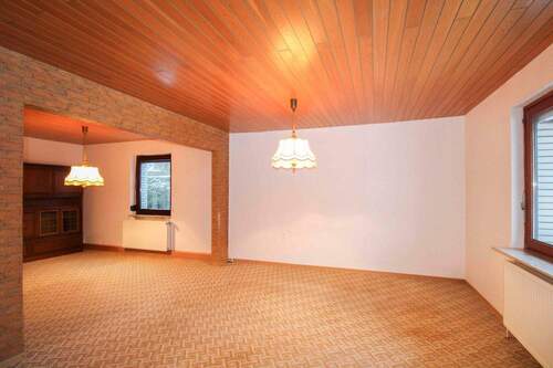 Wohnzimmer EG - 6 Zimmer Einfamilienhaus in Ehrenburg