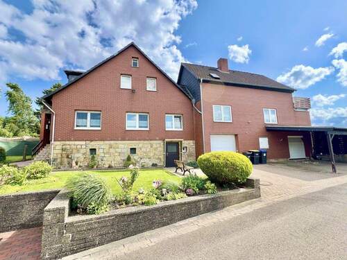 Straßenansicht - EIN- BIS ZWEIFAMILIENHAUS IM AUETAL - BORSTEL