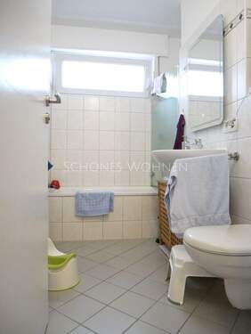  Badezimmer - Etagenwohnung mit 110,00 m&sup2; in Nieder-Olm zur Miete