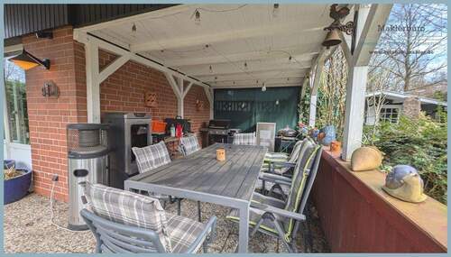 Überdachte Terrasse – gemütliche Stunden bei jedem - 