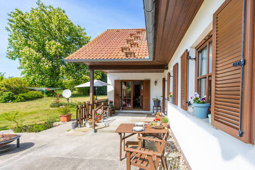 Terrasse - 6 Zimmer Mehrfamilienhaus, Wohnhaus in Dranske / Gramtitz