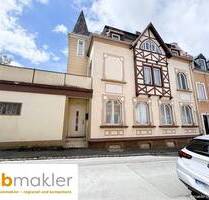 Zweifamilienhaus in Rehau mit großzügiger Wohnfläche und vielseitiger Nutzung