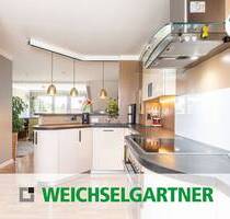 Lichtdurchflutete Dachgeschosswohnung mit Südwest-Balkon in charmanter Lage - München