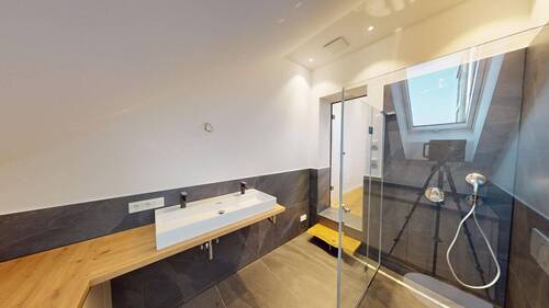 Stilvolles Wohlfühlbadezimmer - 