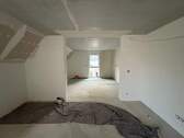 Zugang Küche - 3 Zimmer Etagenwohnung zum Kaufen in Schwaigern